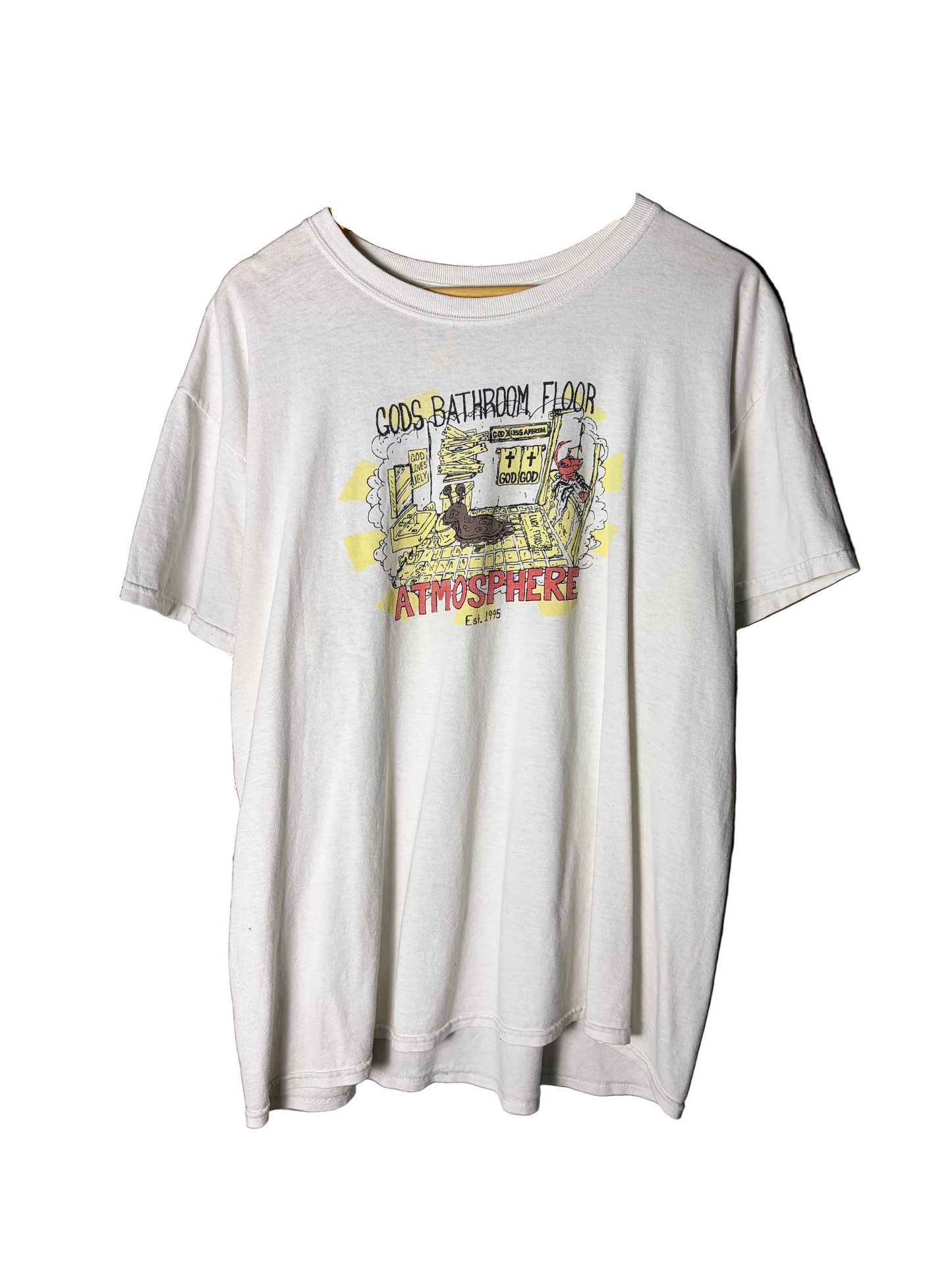Vintages gods bathroom floor atmosphere tee