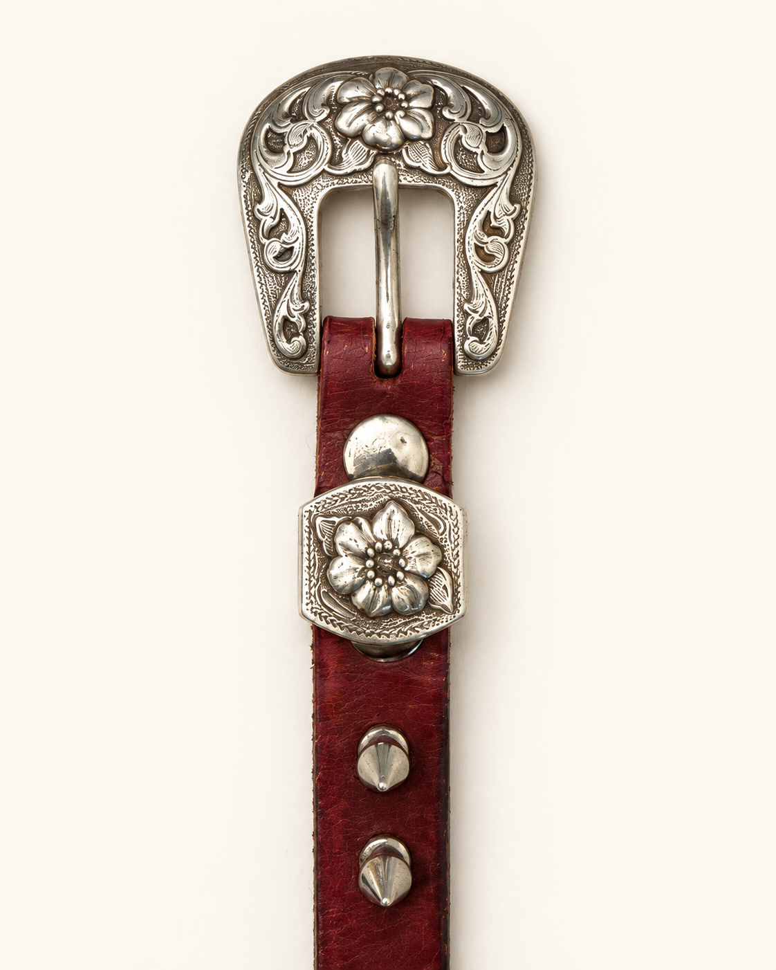 ROSE STUDDED LEATHER BELT — OXBLOOD