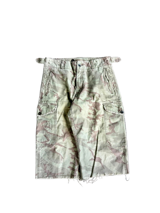 Vintage faded camo capri