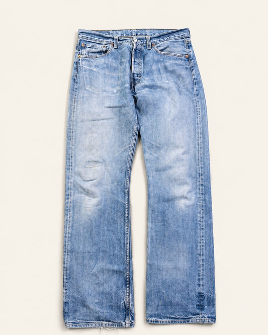 Vintage Levi 501 light wash