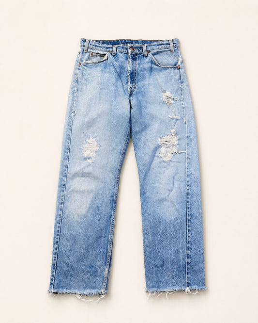 Vintage Levi 501 orange tab light wash
